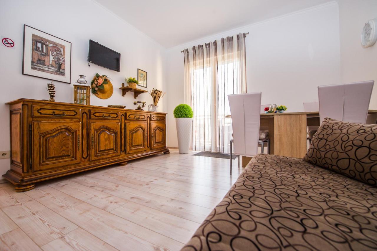 Apartments Nino بودْسْتغانا المظهر الخارجي الصورة